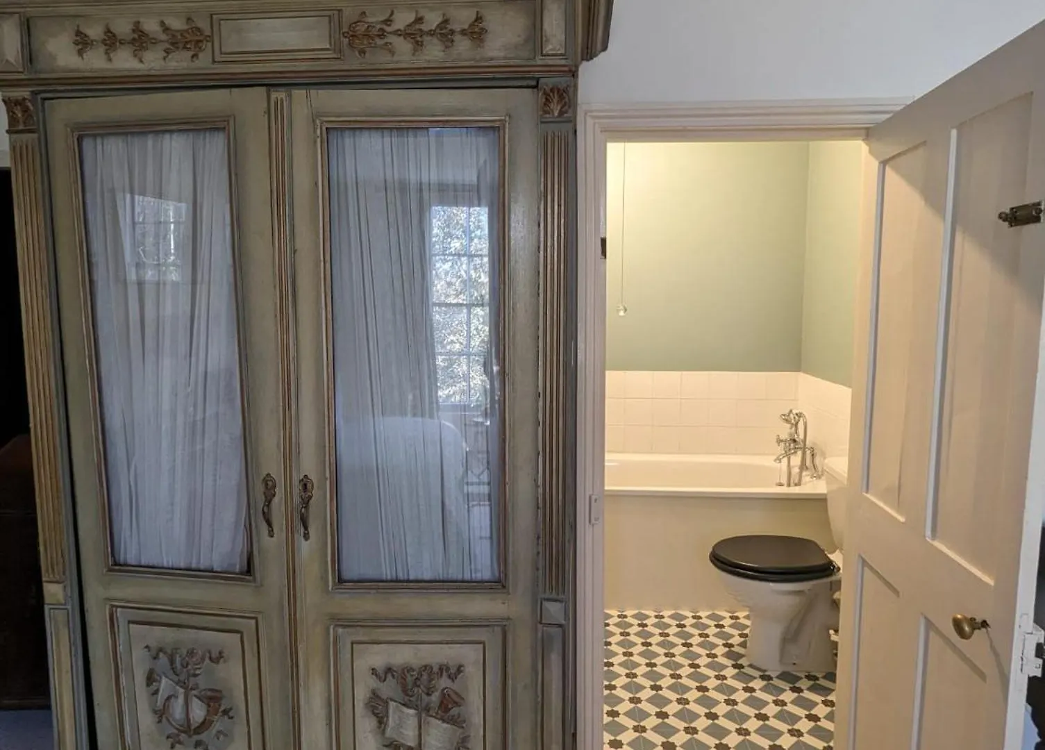 Old Manor House Bed And Breakfast Ashford Bed & Breakfast