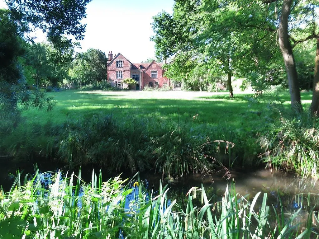 Old Manor House Bed And Breakfast Ashford