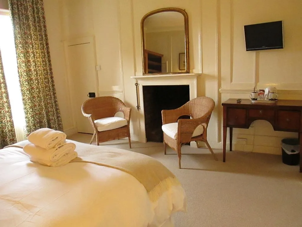 Bed & Breakfast Old Manor House Bed And Breakfast Ashford